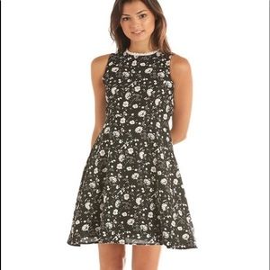 🖤Black and white dress🤍